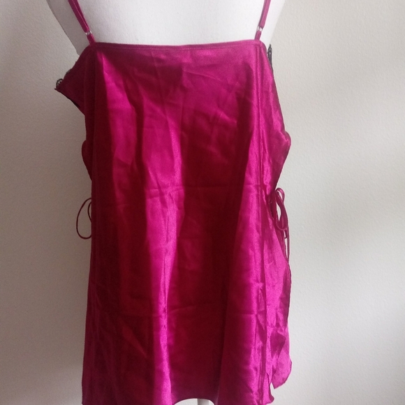 Gown - Picture 3 of 5